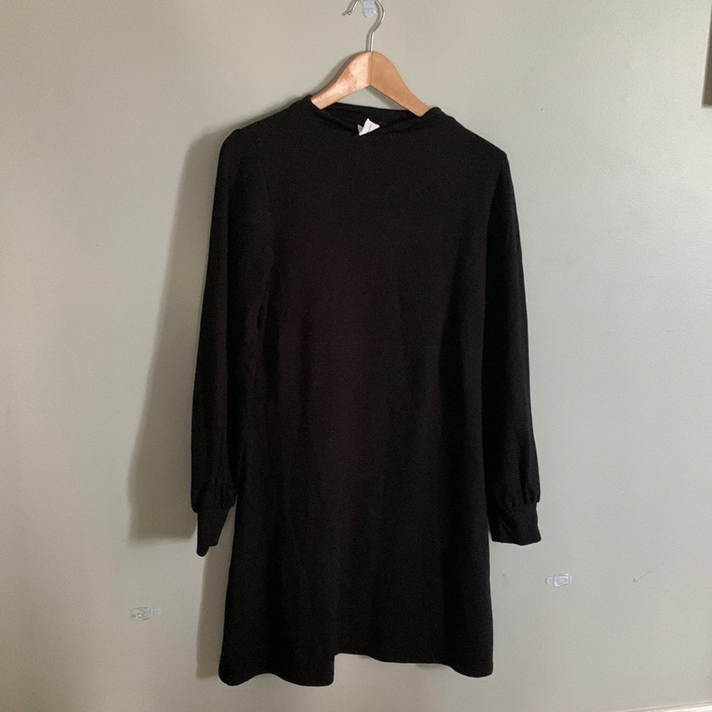 Encircled long sleeve dress